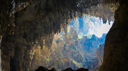 景點(diǎn)：百魔洞