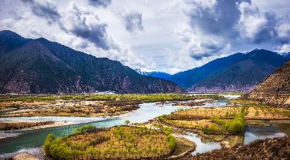 布達拉宮相關(guān)旅游線路