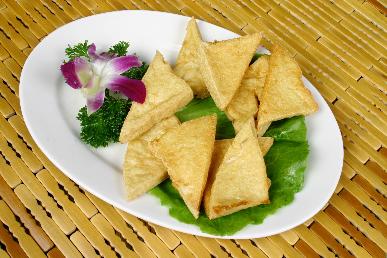 【潮汕溫泉?jiǎng)榆?chē)2天】<龍歸寨瀑布 萬(wàn)佛園 韓文公祠 宋代潮州古城>