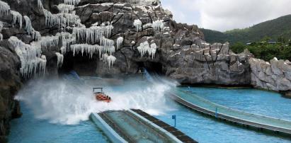 景點(diǎn)：長(zhǎng)隆冰山過山車